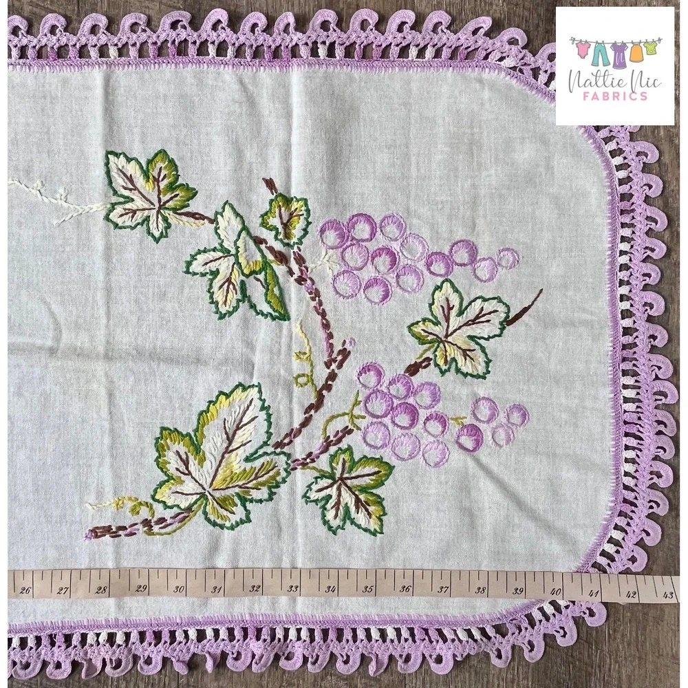 Vintage table runner purple crochet trim embroidered flower leaf motif‎